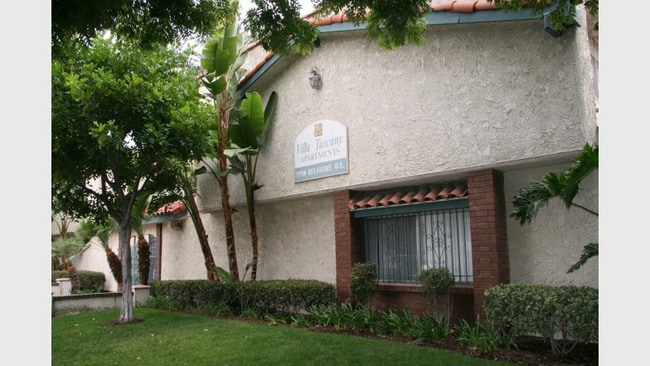 Villa Tuscany Apartments