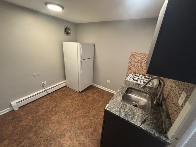 Building Photo - 2104-2108 S 17th Ave