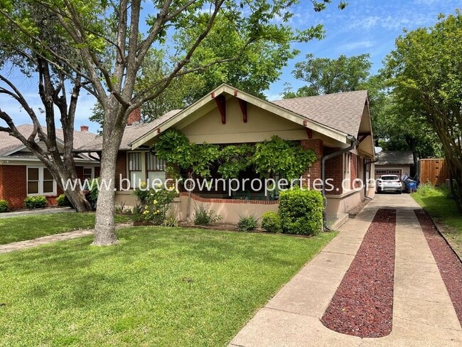 5521 Richmond Ave