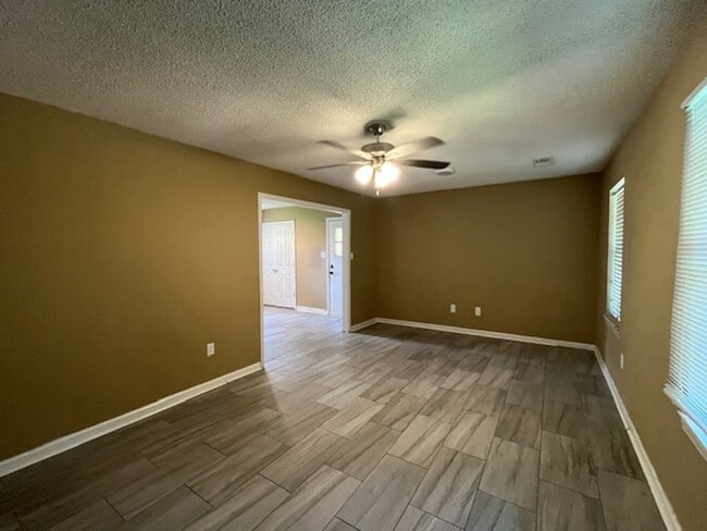 Photo - Renovated 3 Bedroom 1 Bath Home for Rent!!