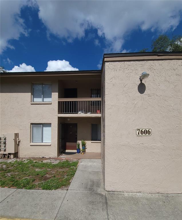 Building Photo - 7606 Abbey Ln Unit 208