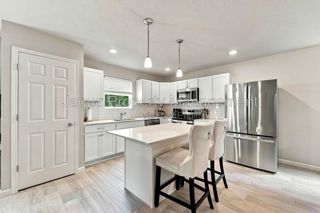 10127 Pennridge Dr
