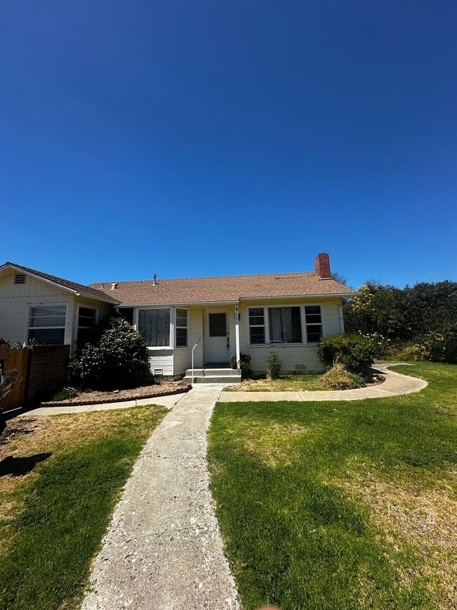 Building Photo - Charming Southside Home
