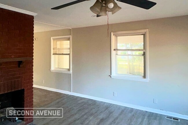 Photo - 2728 Barry Dr