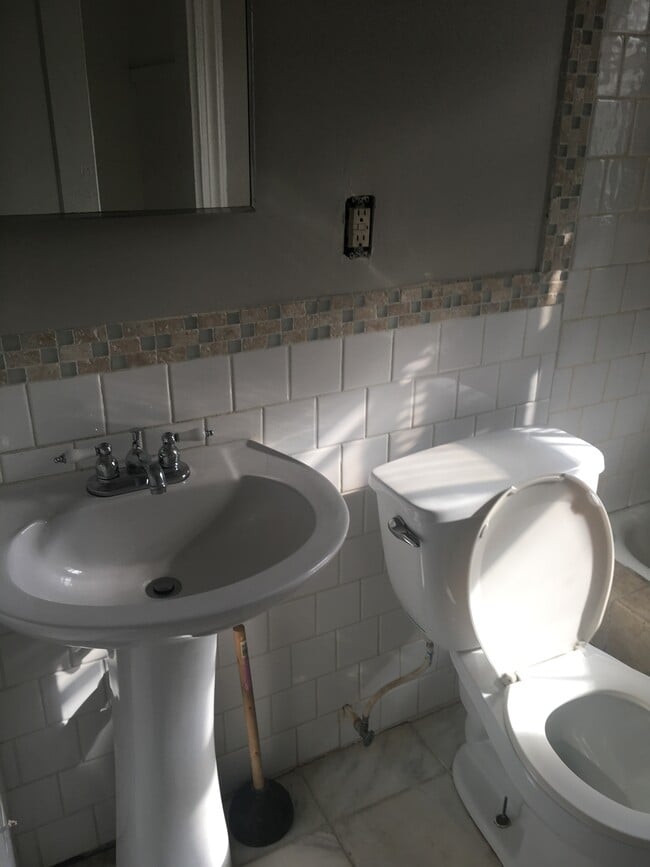 Another view of renovated bathroom - 728 Pearce Street Southwest