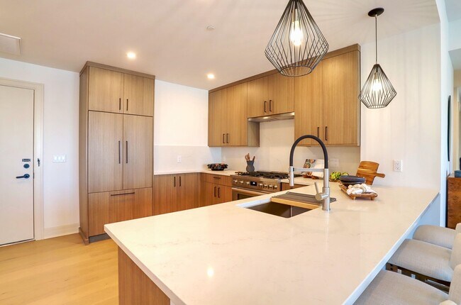 Photo - 931 Madison St Unidad 405