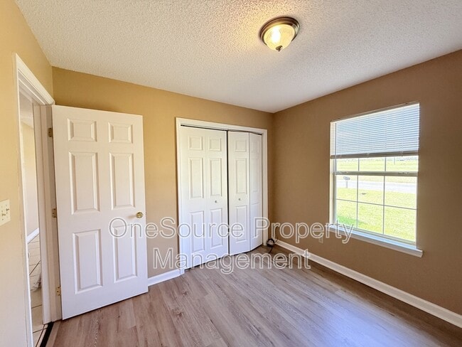 Photo - 2135 Hamilton St