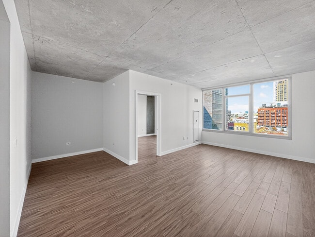 Photo - 167 N Desplaines St Unidad 1212