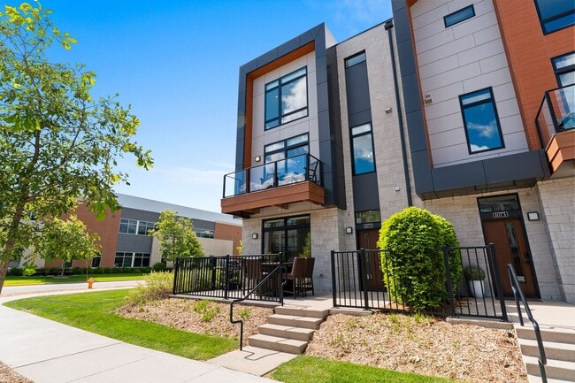 Photo - Luxury 3 Story Condo in Exclusive Titletown District