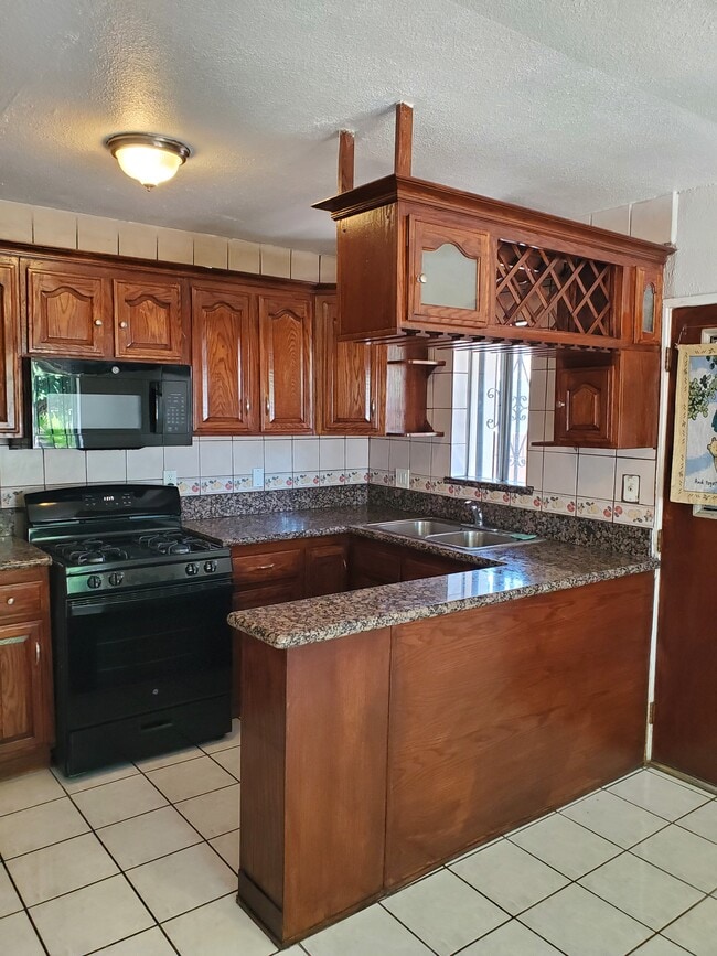 Photo - 1370 S Thomas St Unidad 1370