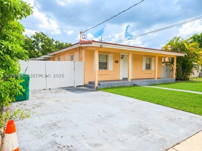 325 SW 63rd Ave