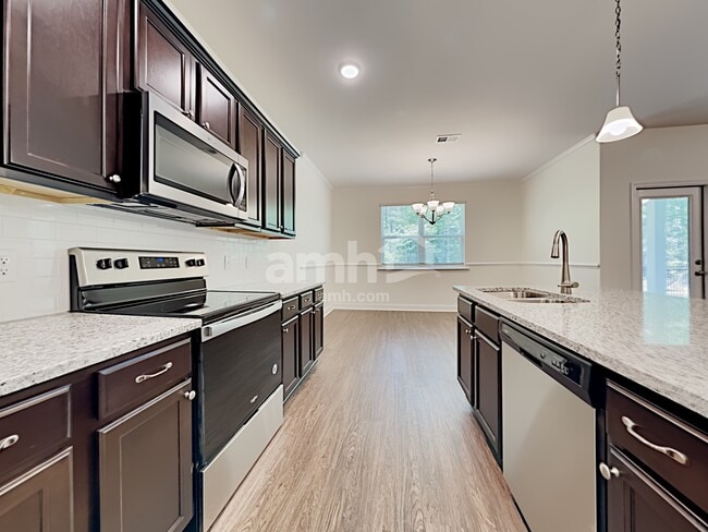 Photo - 404 Ronter Ct