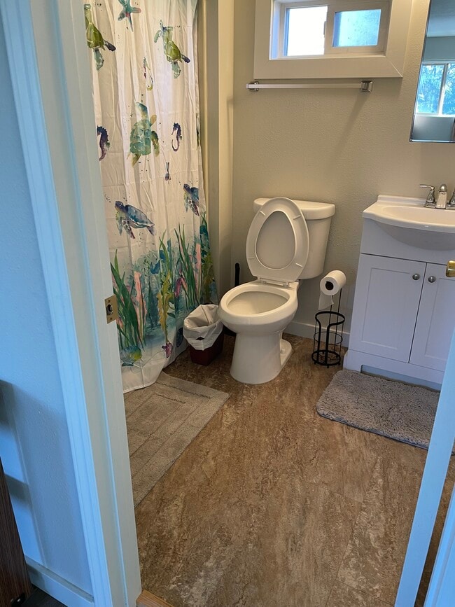 Photo - 2960 Redwood St