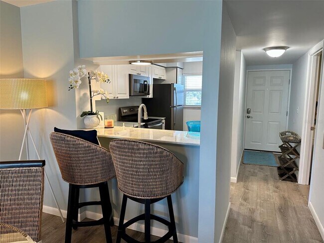 Photo - 950 Tarpon Center Dr Unit 301