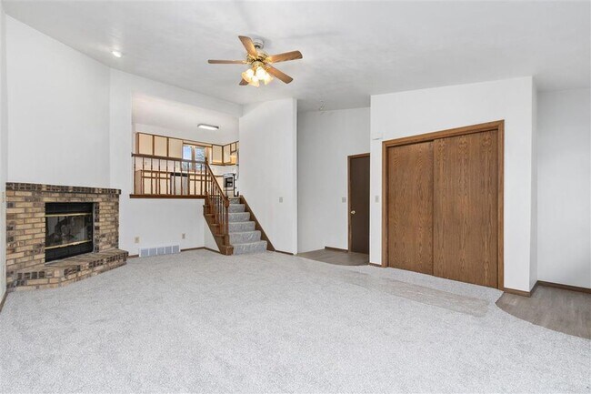 Photo - 2310 Skylark Dr