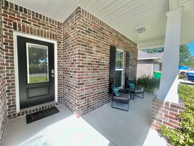 Photo - 120 Sasser St