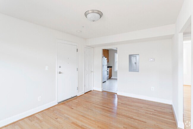 1HAB, 1BA - 459 ft² - Courtyard on Constitution