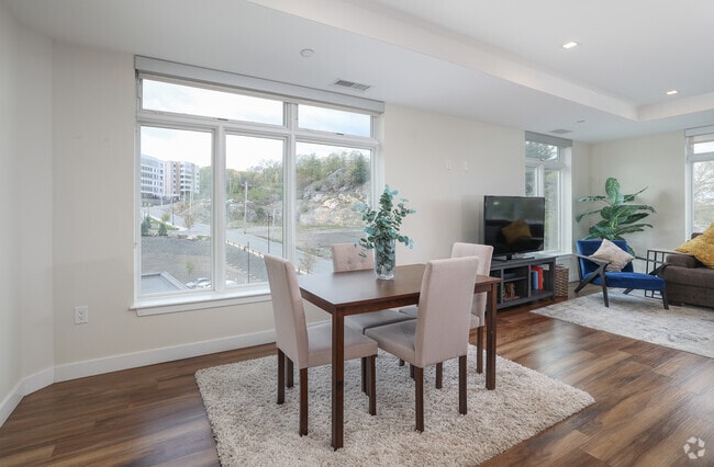 1BR, 1BA - 845SF - Dining Room