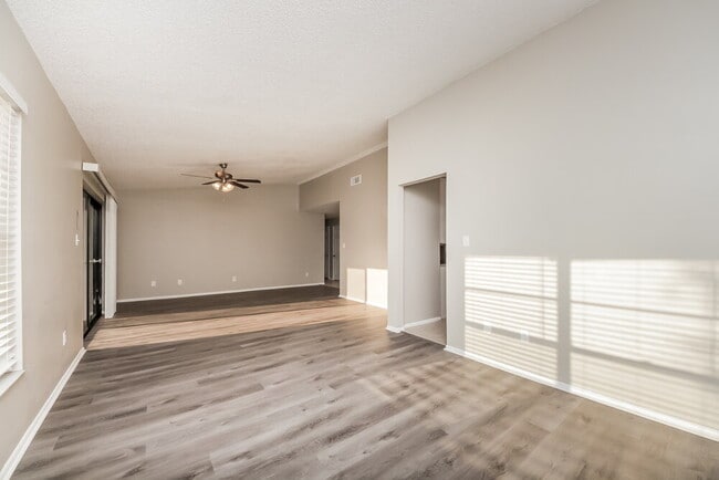 Photo - 12020 Sula St