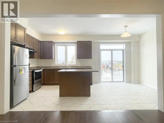 Photo - 9 Baskett St