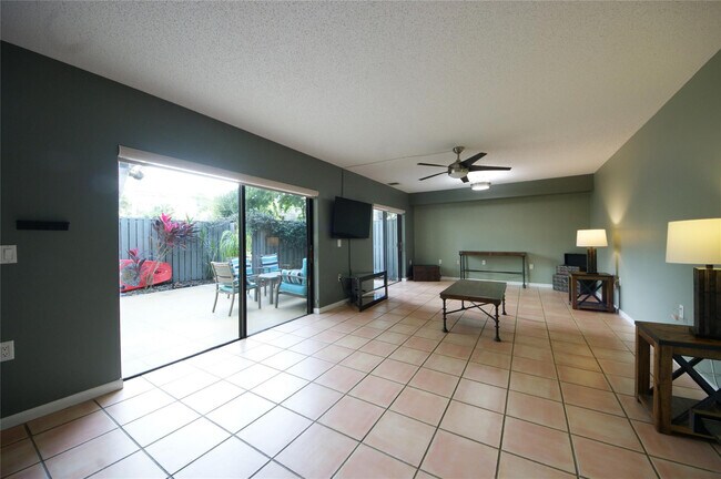 Photo - 1700 Embassy Dr Unit 504