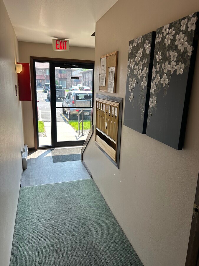 Photo - 2125 Camelot Court