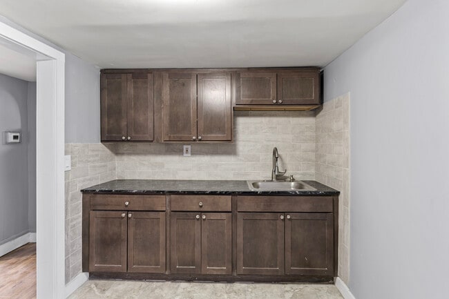 Photo - 24 Academy St