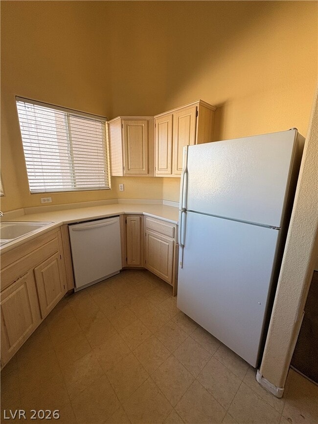 855 N Stephanie St Unit 914