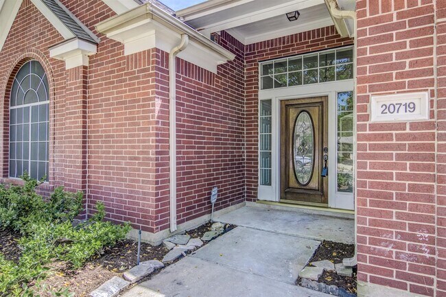 Photo - 20719 Medallion Pointe Dr