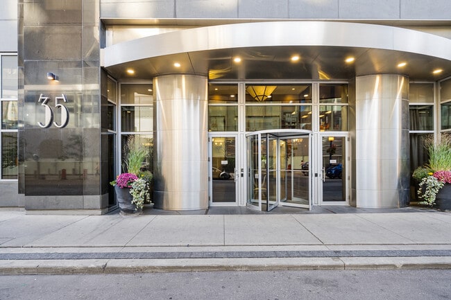 Photo - 35 Balmuto St Unit 2006