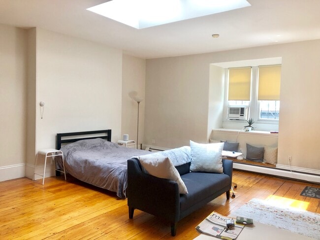 Photo - 105 Beacon St