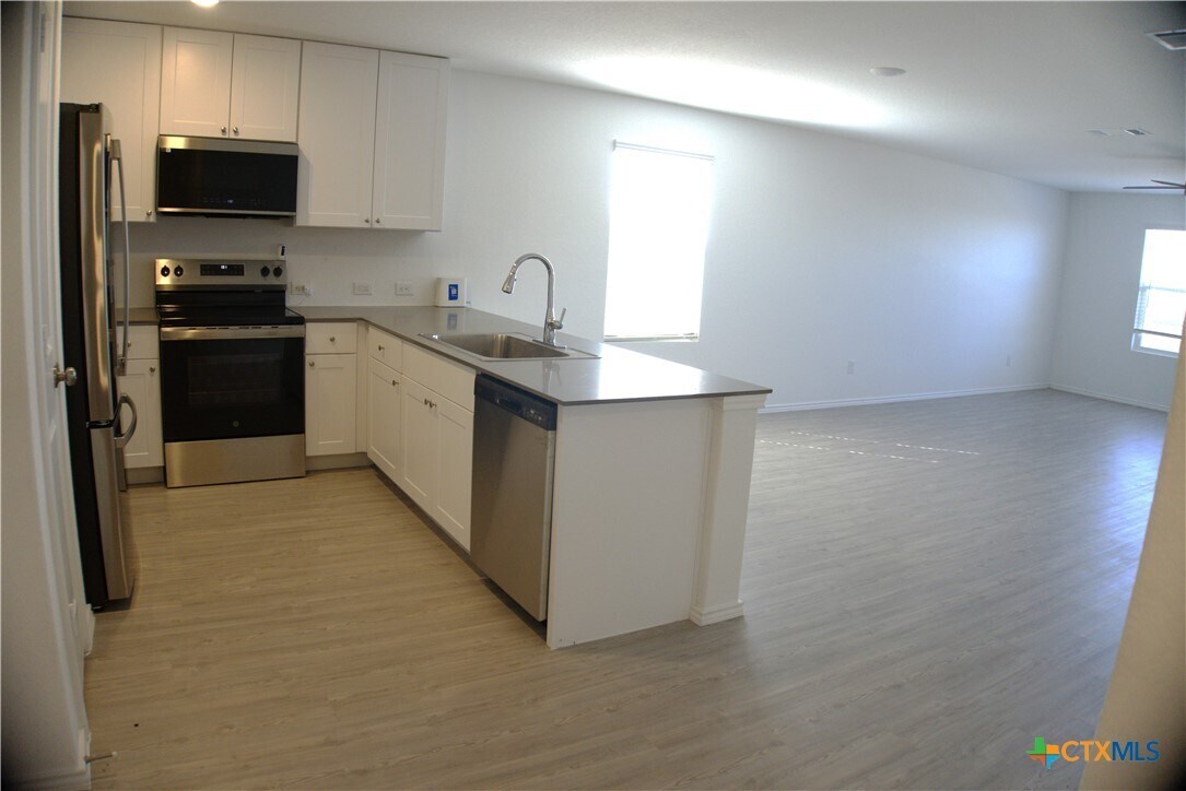 Photo - 809 Riviera Ct