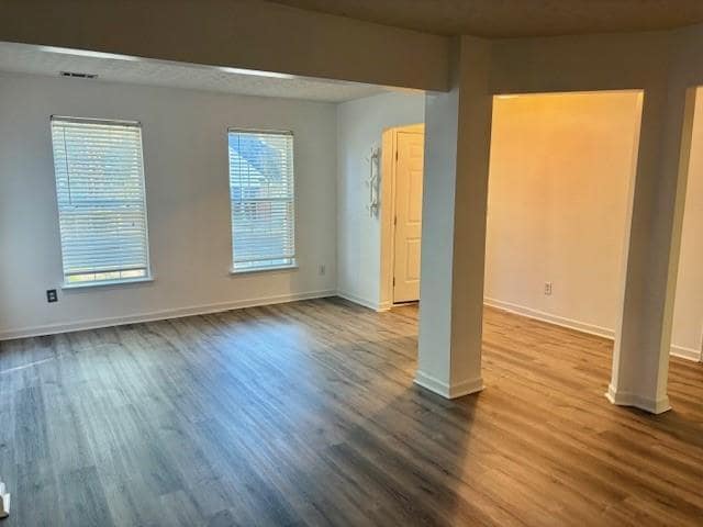 Photo - 1300 Gates Cir SE