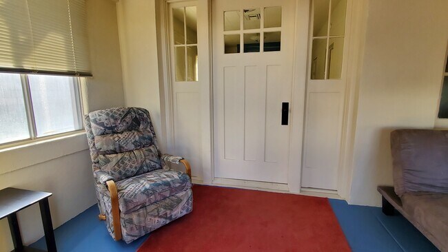 Photo - 131 W Rocalla Ave