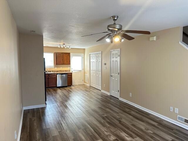 Photo - 2203 Bower Ln SE