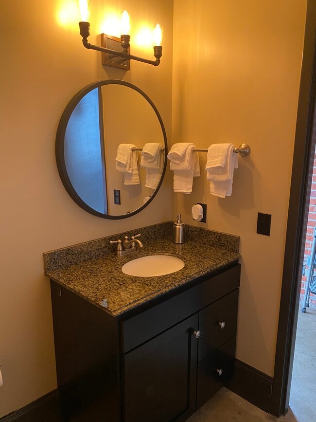 28 Monroe St Unit 301