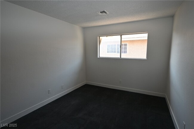 Building Photo - 1512 Cobb Ln Unit 4