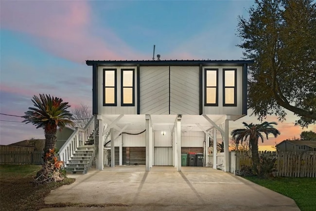 Photo - 204 Yaupon Dr