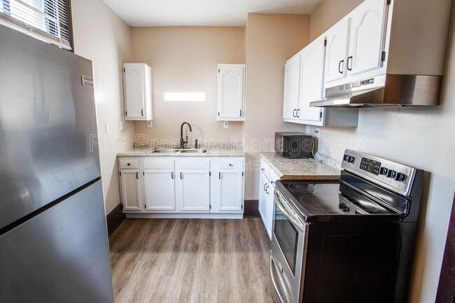 Photo - 1709 E 5th Ave Unit 2