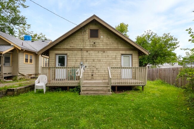 Photo - 201 Koch Ave