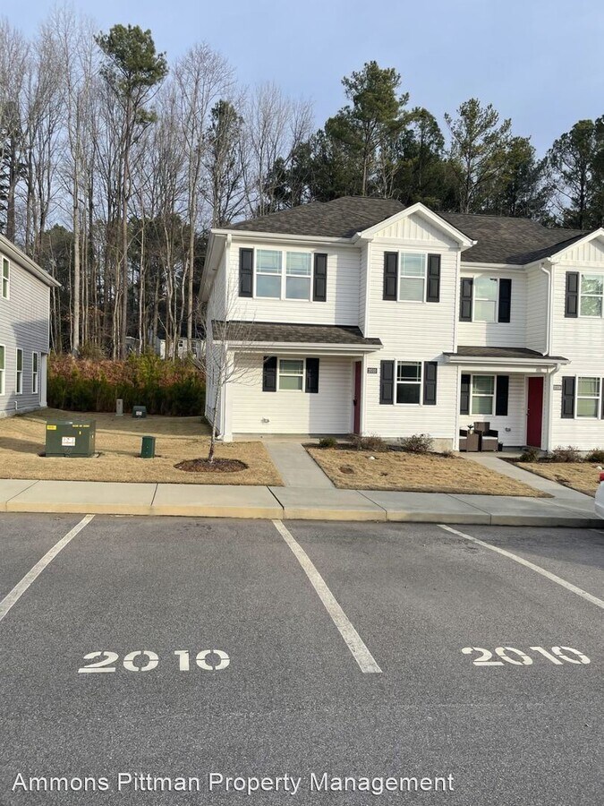 Photo - 3 br, 2.5 bath House - 2010 Wiggins Village