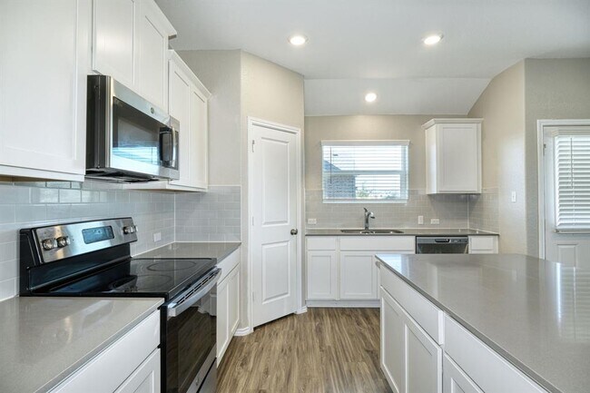 Photo - 111 Mountain Maple St