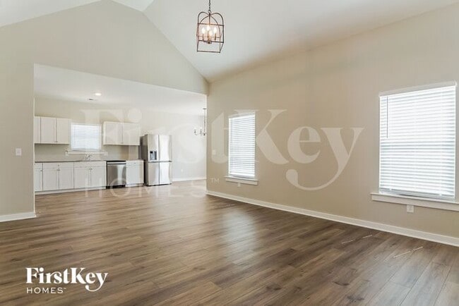 Photo - 350 S Pine Dr