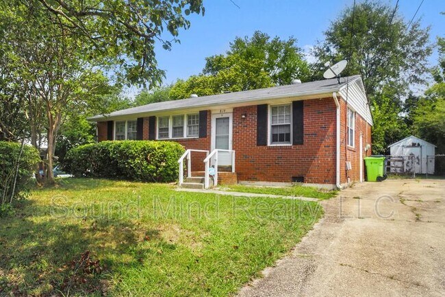 Photo - 819 Hadley Rd