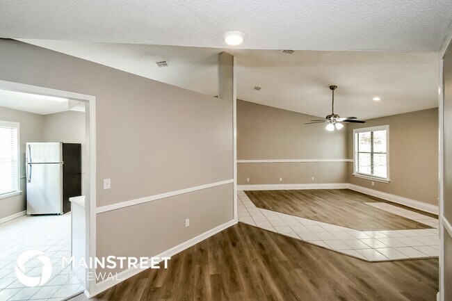 Photo - 8272 Hamden Rd W