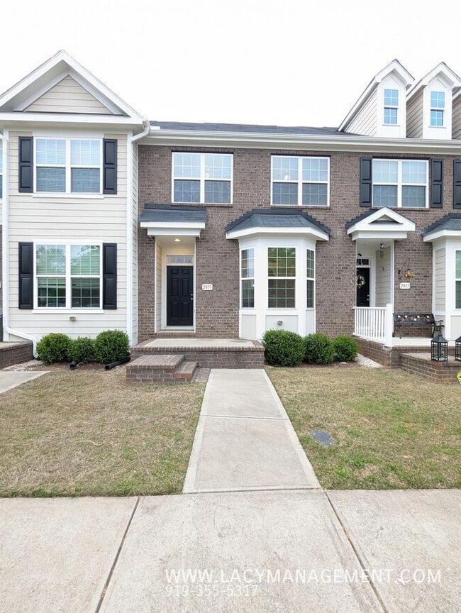 Photo - 2031 Hayes Ln