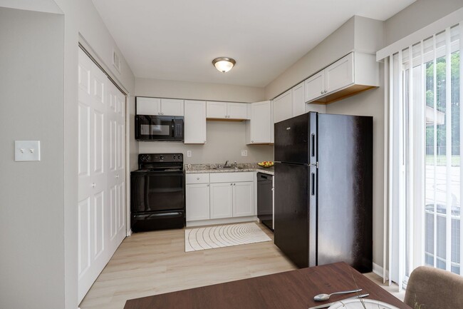 Photo - Monroe Terrace Apartments