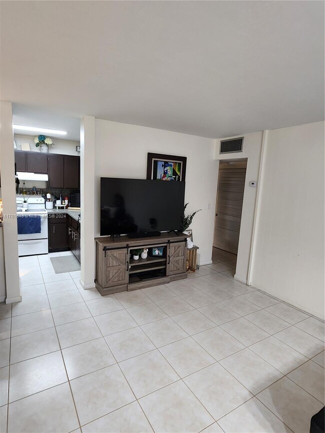 Photo - 5275 SW 77th Ct Condo Unit 110H