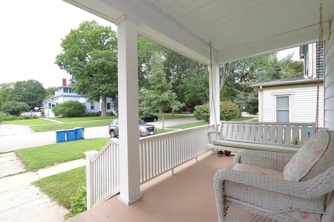 Photo - 413 W Jackson St Unit 413