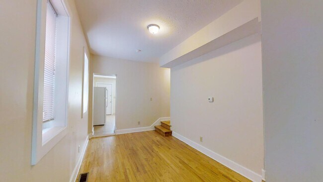 Photo - 1379 Indianola Ave